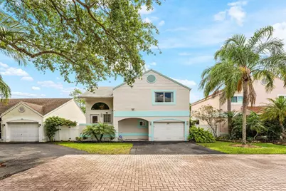 331 NW 101st Terrace, Pembroke Pines, FL 33026 - Photo 1