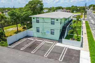 1319 Douglass Ave, West Palm Beach, FL 33401 - Photo 15