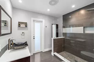 2471 NE 46th St, Lighthouse Point, FL 33064 - Photo 27
