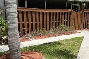 301 SE Castle Ct, Port Saint Lucie, FL 34952 - Photo 19