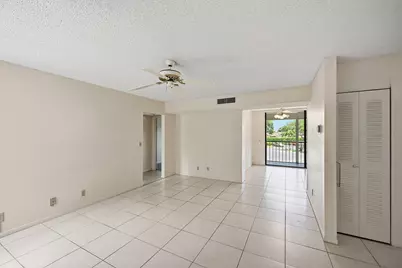 5370 Las Verdes Circle #219, Delray Beach, FL 33484 - Photo 7
