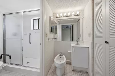 5370 Las Verdes Circle #219, Delray Beach, FL 33484 - Photo 13