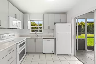 9162 SW 5th St, Boca Raton, FL 33428 - Photo 3