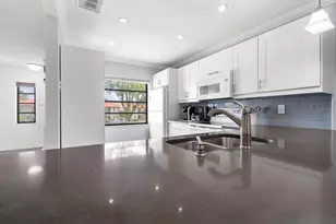 21218 Lago Cir, Boca Raton, FL 33433 - Photo 11
