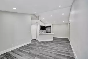 595 Vista Isles Dr, Sunrise, FL 33325 - Photo 9