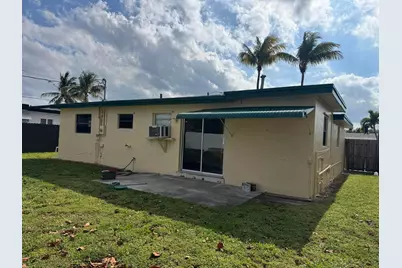 701 NW 74th Avenue, Hollywood, FL 33024 - Photo 7