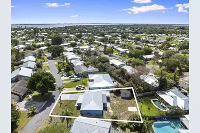 2268 NE 16th Court, Jensen Beach, FL 34957 - Photo 15