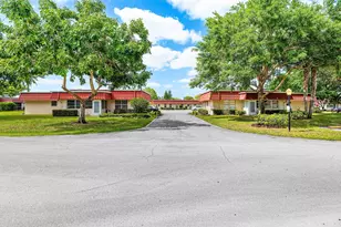 852 Salem Ln, Lake Worth, FL 33467 - Photo 1