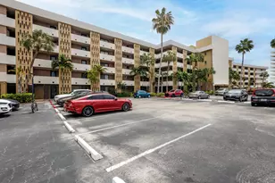 301 Golden Isles Dr, Hallandale Beach, FL 33009 - Photo 29