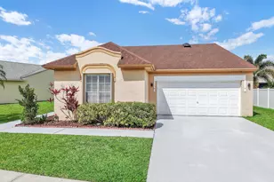 22561 Middletown Dr, Boca Raton, FL 33428 - Photo 3