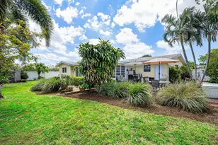 2741 NE 52nd St, Lighthouse Point, FL 33064 - Photo 1