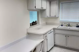 2950 SE Ocean Blvd, Stuart, FL 34996 - Photo 5