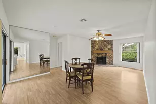 12378 Sawgrass Ct, Wellington, FL 33414 - Photo 23