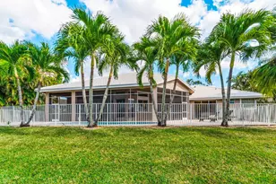 15621 Latina Pl, Wellington, FL 33414 - Photo 7