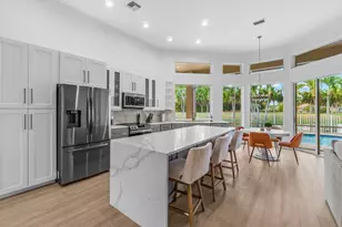 15621 Latina Pl, Wellington, FL 33414 - Photo 9