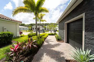 537 SE Fascino Cir, Port Saint Lucie, FL 34984 - Photo 5
