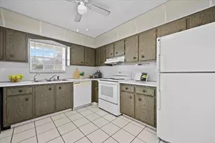 102 Amherst Ln, Greenacres, FL 33467 - Photo 3