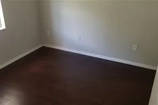8908 NW 187th St, Hialeah, FL 33018 - Photo 13