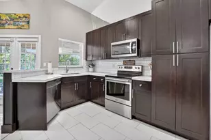 18743 Cape Sable Dr, Boca Raton, FL 33498 - Photo 7