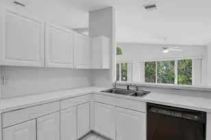 9758 Harbour Lake Cir, Boynton Beach, FL 33437 - Photo 21