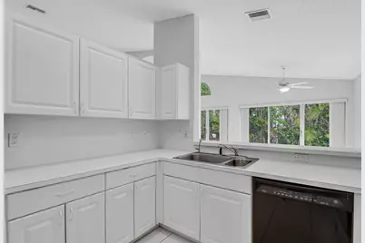 9758 Harbour Lake Circle, Boynton Beach, FL 33437 - Photo 21