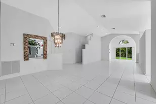9758 Harbour Lake Cir, Boynton Beach, FL 33437 - Photo 5