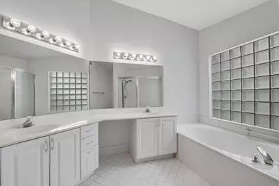 9758 Harbour Lake Circle, Boynton Beach, FL 33437 - Photo 31