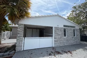 204 S Seacrest Cir, Delray Beach, FL 33444 - Photo 3