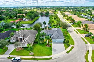7186 SW Quiet River Ct, Stuart, FL 34997 - Photo 9