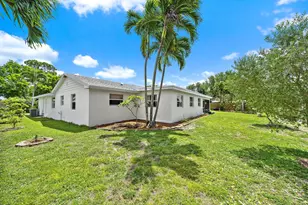 9831 Hyacinth Cir S, Palm Beach Gardens, FL 33410 - Photo 19