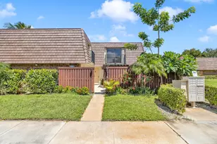 2776 SW 15th St, Deerfield Beach, FL 33442 - Photo 3
