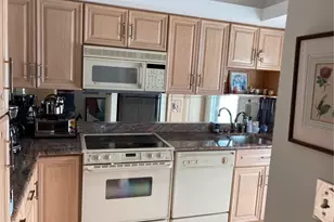 333 NE 21 Ave, Deerfield Beach, FL 33441 - Photo 15