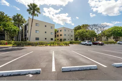 5220 Las Verdes Circle #108, Delray Beach, FL 33484 - Photo 23