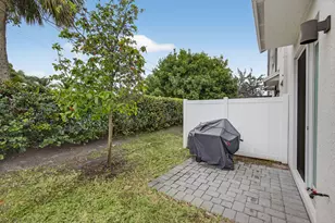 1700 Lindley St, Mangonia Park, FL 33407 - Photo 43