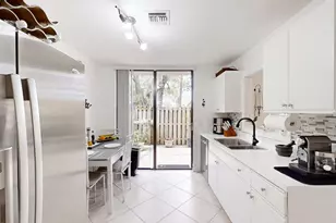 5803 Fox Hollow Dr, Boca Raton, FL 33486 - Photo 9