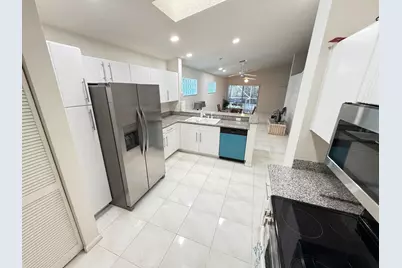 9706 Harbour Lake Circle, Boynton Beach, FL 33437 - Photo 19