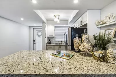 40 Isle Of Venice Drive #9, Fort Lauderdale, FL 33301 - Photo 5