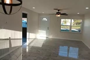 107 Bedford Dr, Fort Pierce, FL 34946 - Photo 11