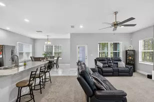 674 NE Turtleback Trail, Port Saint Lucie, FL 34983 - Photo 9