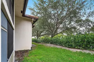 5200 E Club Cir, Boca Raton, FL 33487 - Photo 21