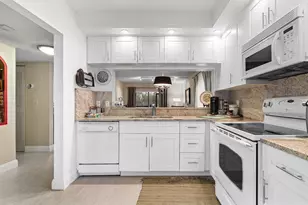 5200 E Club Cir, Boca Raton, FL 33487 - Photo 3