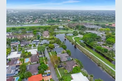 8270 NW 66th Terrace, Tamarac, FL 33321 - Photo 35
