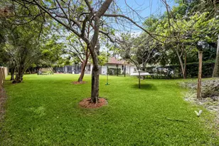 21 Whispering Oaks Cir, West Palm Beach, FL 33411 - Photo 51