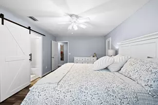 21 Whispering Oaks Cir, West Palm Beach, FL 33411 - Photo 19