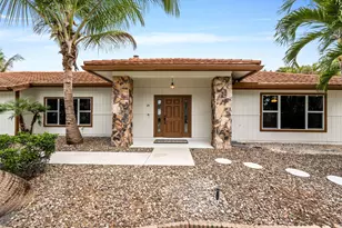 21 Whispering Oaks Cir, West Palm Beach, FL 33411 - Photo 3