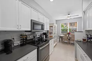 214 River Bluff Ln, Royal Palm Beach, FL 33411 - Photo 3