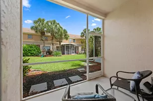 214 River Bluff Ln, Royal Palm Beach, FL 33411 - Photo 5