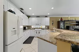 8492 Breezy Oak Way, Boynton Beach, FL 33473 - Photo 7