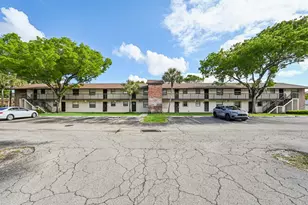 6001 Shaker Wood Cir, Tamarac, FL 33319 - Photo 3