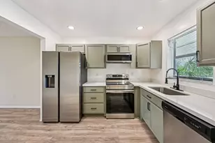 6001 Shaker Wood Cir, Tamarac, FL 33319 - Photo 7